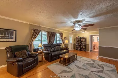 1628 Oakview St, Bryan, TX 77802 photo 19