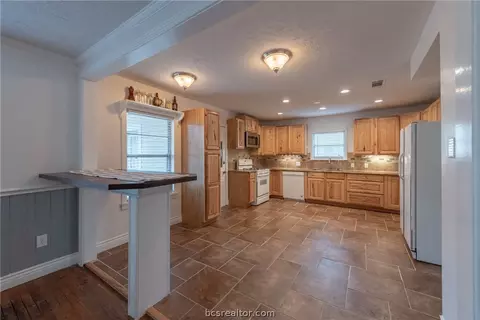 1628 Oakview St, Bryan, TX 77802 photo 15