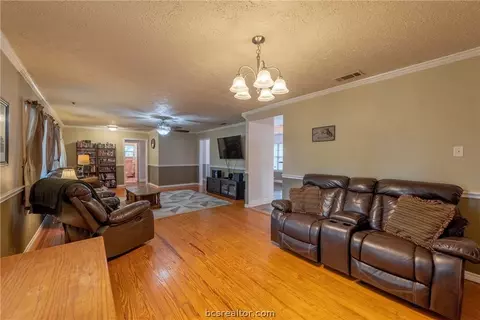 1628 Oakview St, Bryan, TX 77802 photo 18