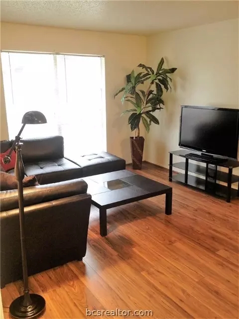 500 E 31st St, Bryan, TX 77803 photo 8