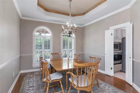 4708 Williamsburg Dr, Bryan, TX 77802 photo 8