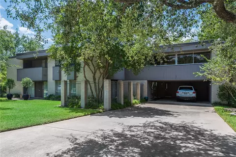 3403 Parkway Ter, Bryan, TX 77802 photo 2