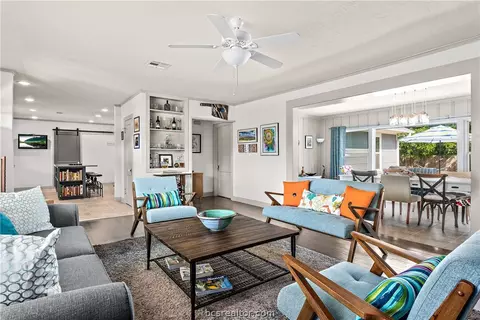 509 E North Ave E, Bryan, TX 77801 photo 4
