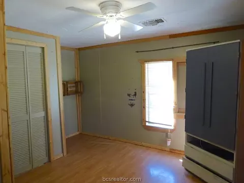 103 Hilltop Ct, Somerville, TX 77879 photo 5