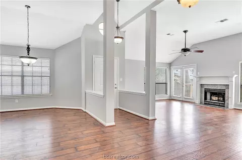 4104 Brompton Ln, Bryan, TX 77802 photo 5