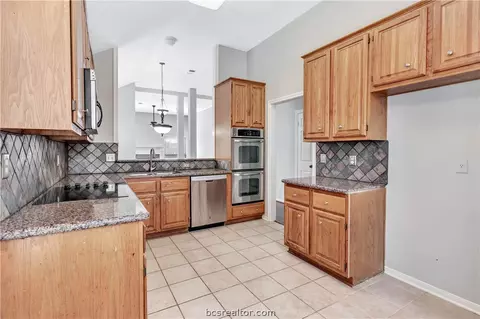 4104 Brompton Ln, Bryan, TX 77802 photo 15