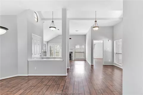 4104 Brompton Ln, Bryan, TX 77802 photo 9