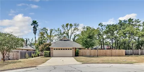 4104 Brompton Ln, Bryan, TX 77802 photo 2