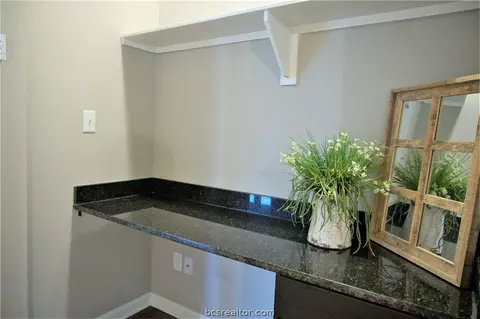 2028 Stubbs Dr, Bryan, TX 77807 photo 13
