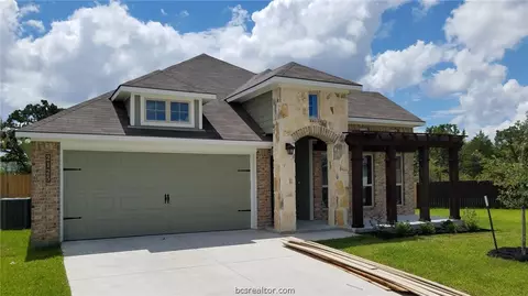 2125 Stubbs Dr, Bryan, TX 77807 photo 2