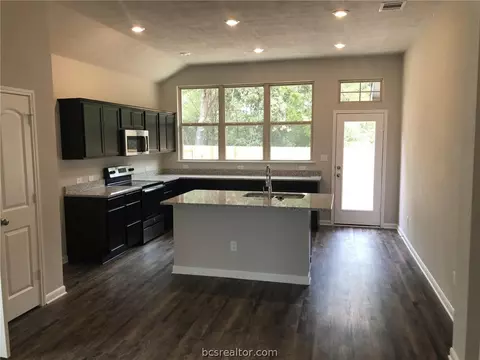2018 Dumfries Dr, Bryan, TX 77807 photo 6