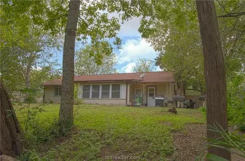 403 Gilbert St, Bryan, TX 77801 photo 17