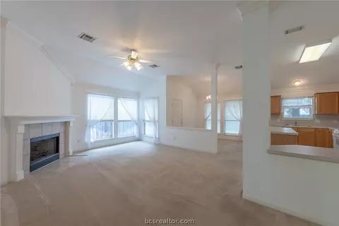 2620 Trophy Dr, Bryan, TX 77802 photo 5