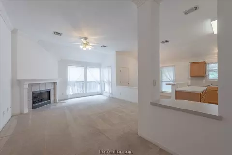 2620 Trophy Dr, Bryan, TX 77802 photo 4