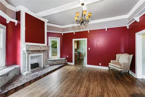 810 E 30th St, Bryan, TX 77803 photo 5