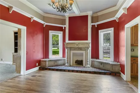 810 E 30th St, Bryan, TX 77803 photo 6
