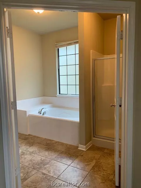 1994 Mountain Wind Ct, Bryan, TX 77807 photo 6