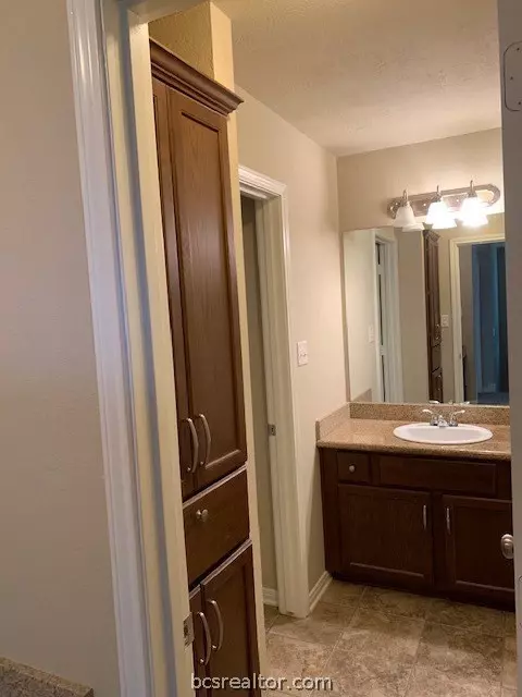1994 Mountain Wind Ct, Bryan, TX 77807 photo 12