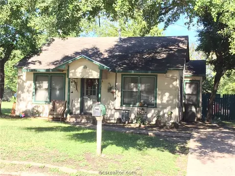 1208 E 26th St, Bryan, TX 77803 photo 1