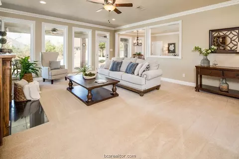 3705 Creston Ln, Bryan, TX 77802 photo 6