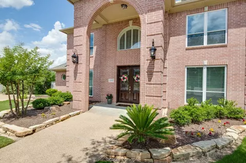 3705 Creston Ln, Bryan, TX 77802 photo 4