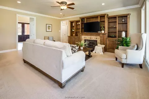 3705 Creston Ln, Bryan, TX 77802 photo 8