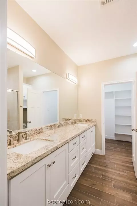 411 Wallace St, Bryan, TX 77803 photo 16