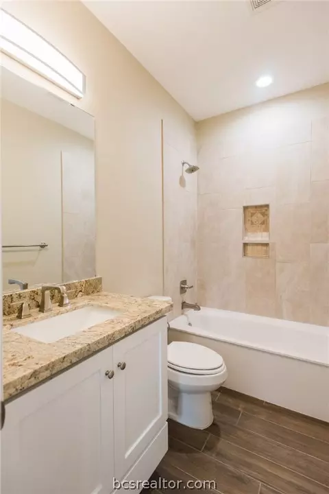 411 Wallace St, Bryan, TX 77803 photo 9