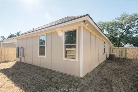 411 Wallace St, Bryan, TX 77803 photo 20