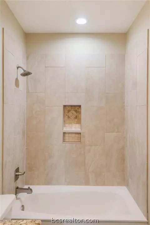 411 Wallace St, Bryan, TX 77803 photo 10