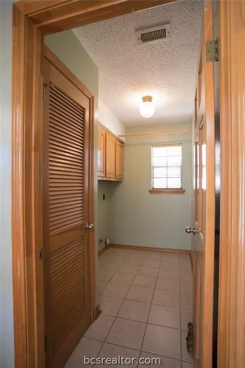 2216 E Briargate Dr, Bryan, TX 77802 photo 27