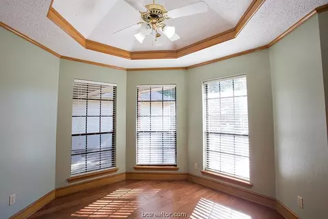 2216 E Briargate Dr, Bryan, TX 77802 photo 10
