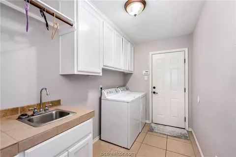 2707 Mills Ct, Bryan, TX 77808 photo 16