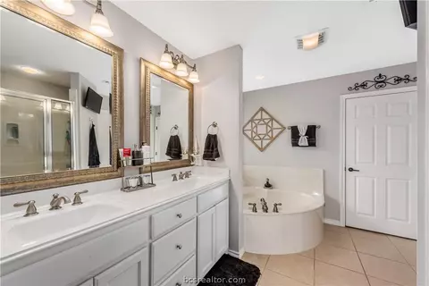 2707 Mills Ct, Bryan, TX 77808 photo 11