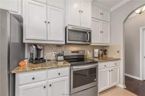 2707 Mills Ct, Bryan, TX 77808 photo 7
