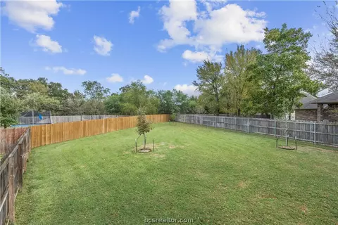 2707 Mills Ct, Bryan, TX 77808 photo 17