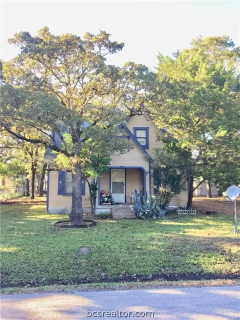 132 Watson St, Bryan, TX 77801 photo 3