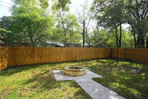 207 Tee, Bryan, TX 77801 photo 13