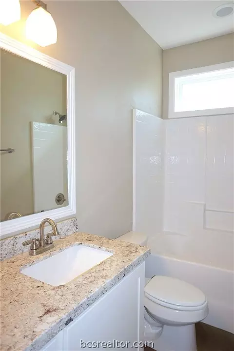 207 Tee, Bryan, TX 77801 photo 8