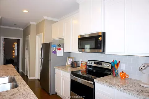 3204 Link, Bryan, TX 77801 photo 7