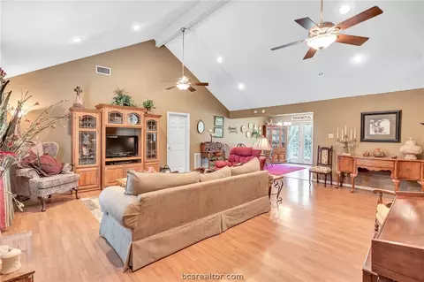 7455 Welch Rd, Bryan, TX 77808 photo 6