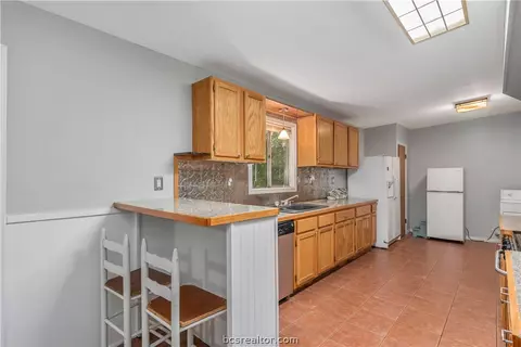 807 Vine St, Bryan, TX 77802 photo 5