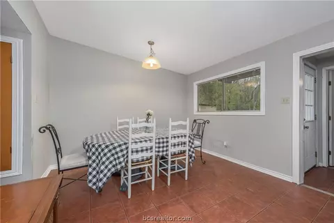 807 Vine St, Bryan, TX 77802 photo 8