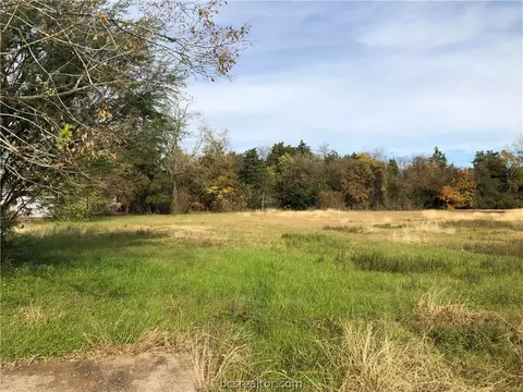 1507 Congo St, Bryan, TX 77803 photo 4