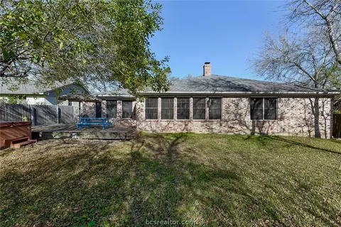 2806 Hillside Dr, Bryan, TX 77802 photo 18