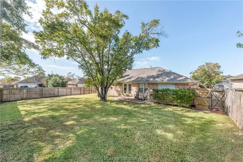 6200 Queenslock Cir, Bryan, TX 77802 photo 20