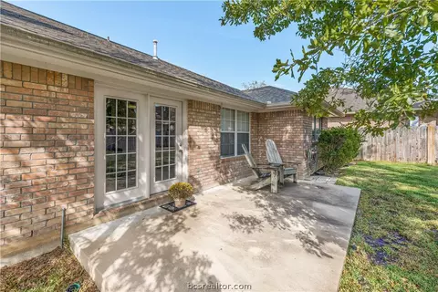 6200 Queenslock Cir, Bryan, TX 77802 photo 22