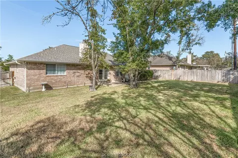 6200 Queenslock Cir, Bryan, TX 77802 photo 21