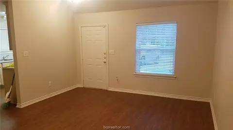 1609 Enloe Ct, Bryan, TX 77802 photo 3