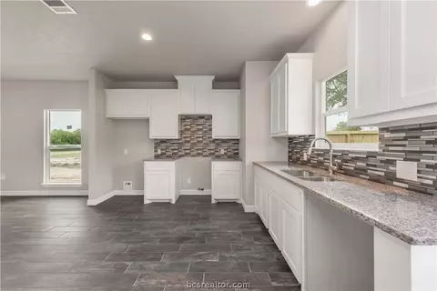 1901 Beason St, Bryan, TX 77801 photo 5